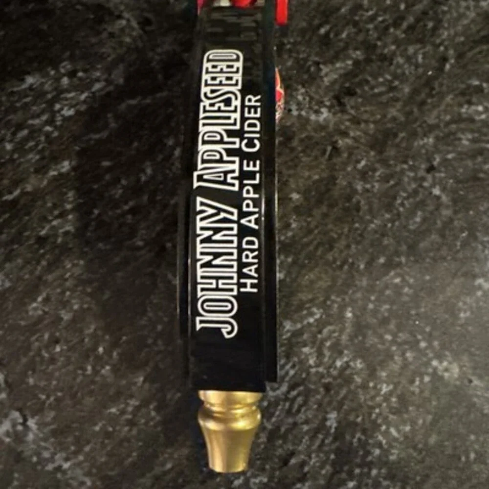 Johnny Appleseed Hard Apple 🍎  Cider Swiveling Tapper Handle, Movement 12.5”.